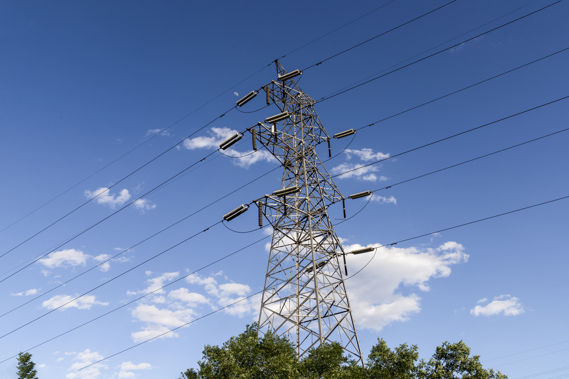 用津達線纜 做放心工程 用津達線纜 做放心工程